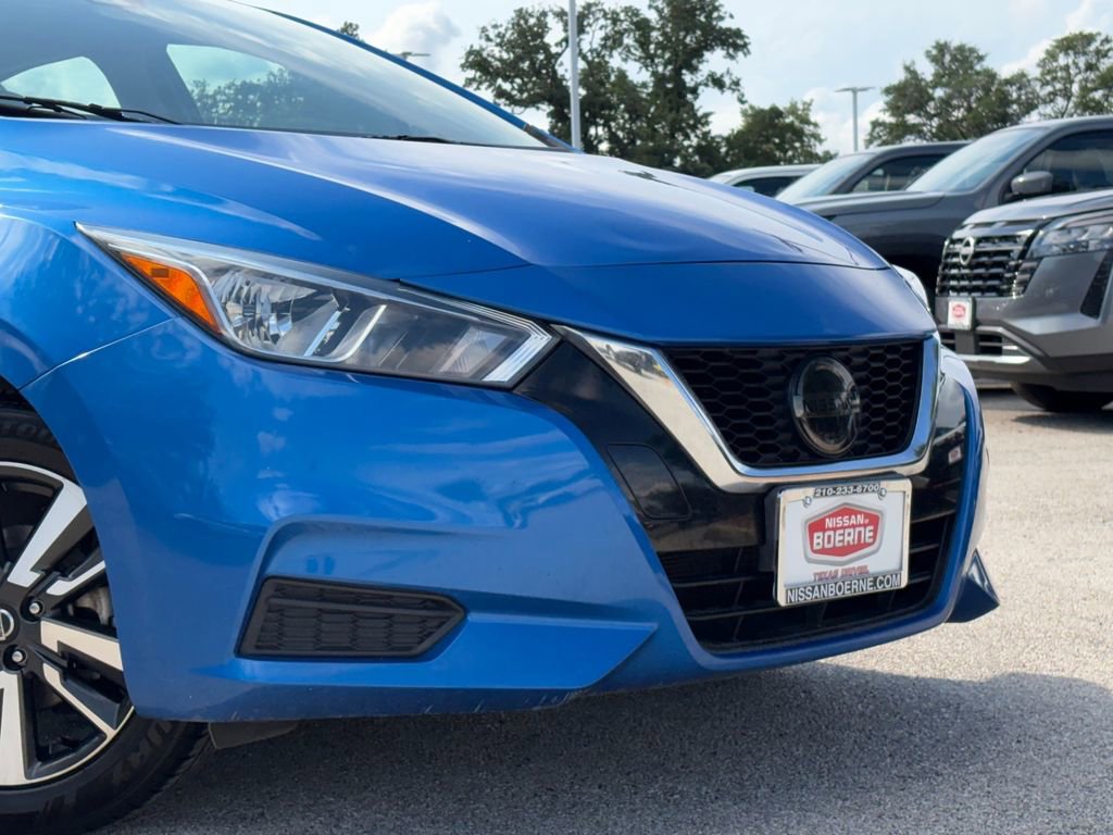 Used 2021 Nissan Versa SV FWD image 3
