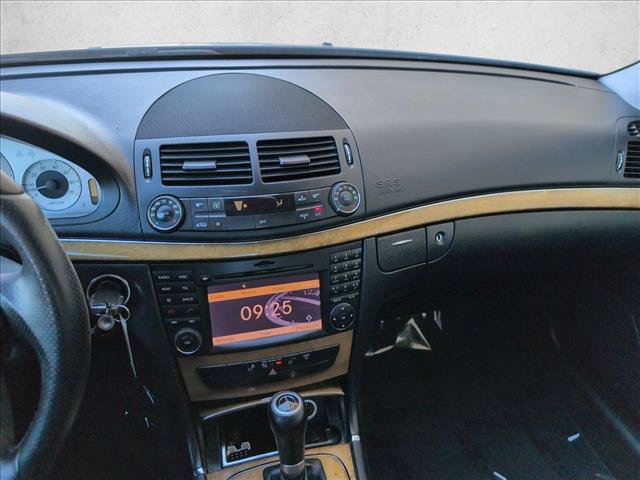 Used 2009 Mercedes-Benz E 350 Sedan image 14