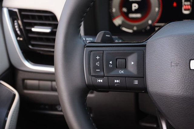 Certified 2025 Nissan Rogue SL w/ SL Premium Package FWD image 13