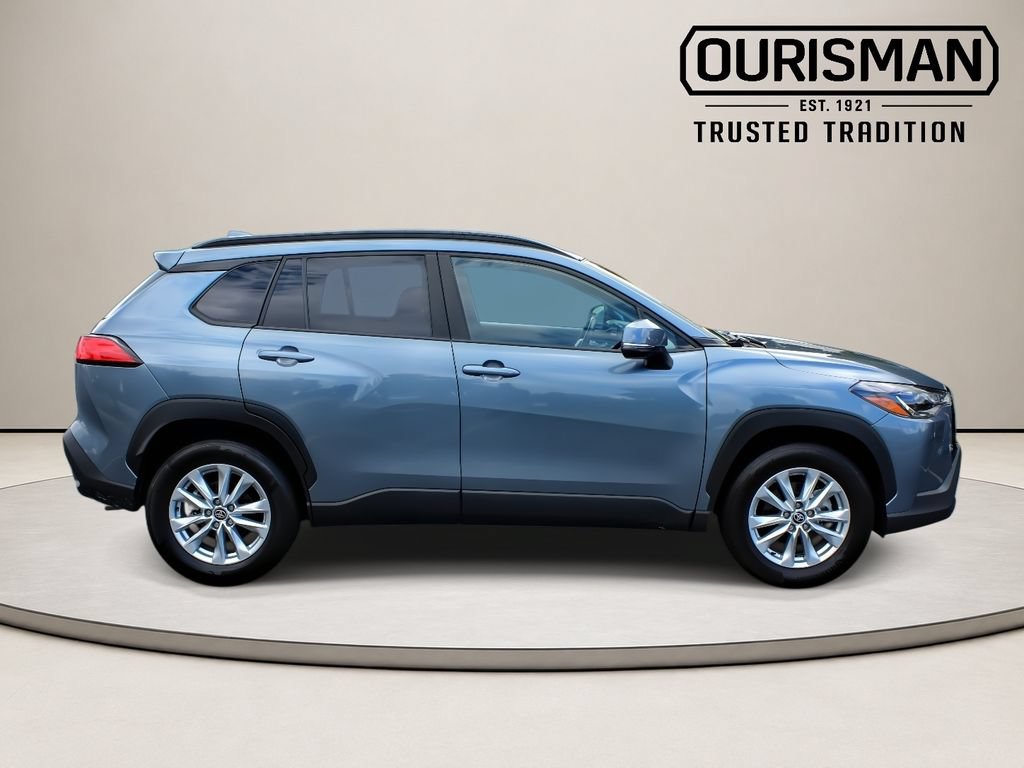 Used 2023 Toyota Corolla Cross LE w/ Moonroof Package AWD/4WD image 10