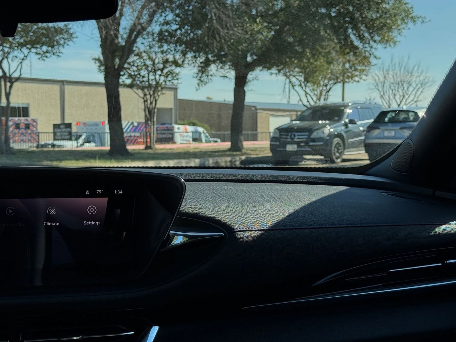 Used 2025 Buick Envista Sport Touring image 35