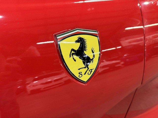 Used 2019 Ferrari 812 Superfast RWD image 17