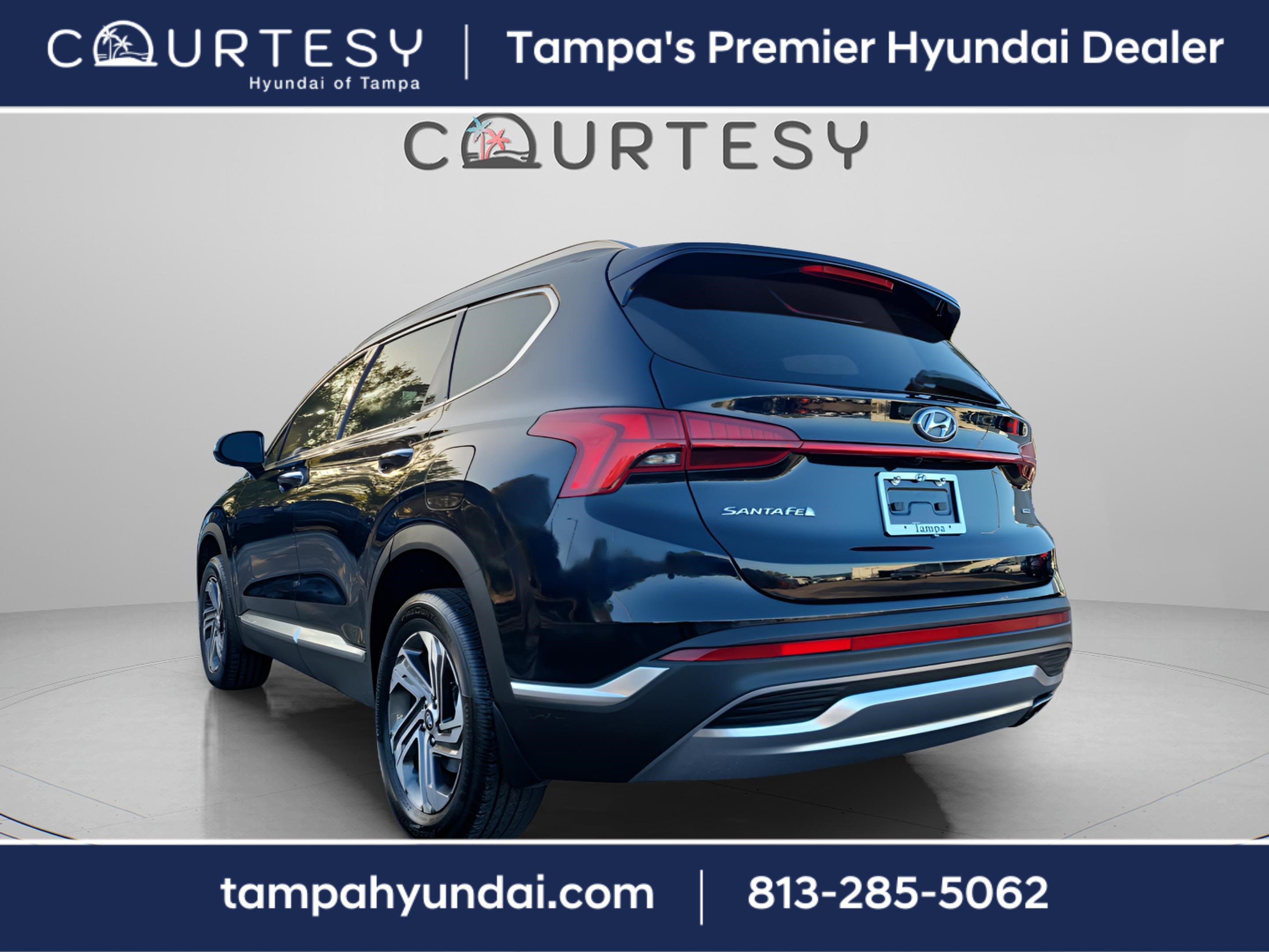 Certified 2023 Hyundai Santa Fe SEL w/ Premium Package image 2