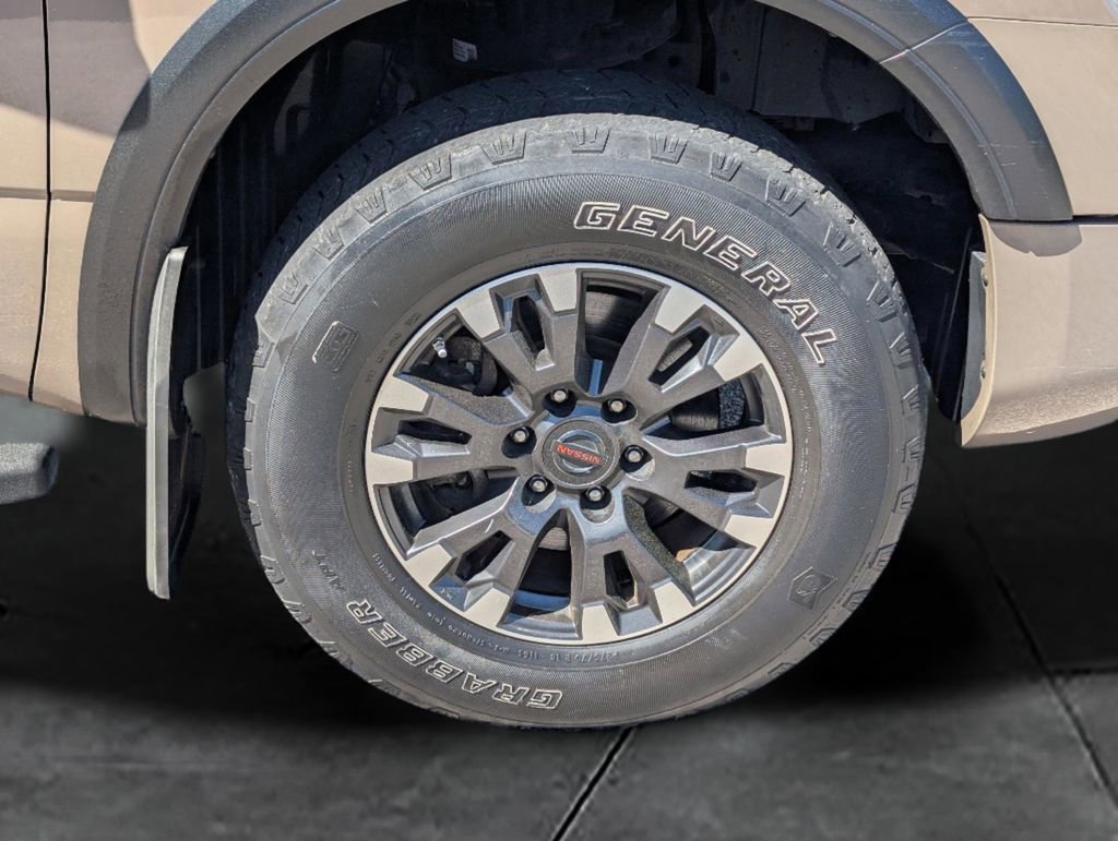 Used 2021 Nissan Titan PRO-4X w/ Pro-4x Convenience Package AWD/4WD image 11