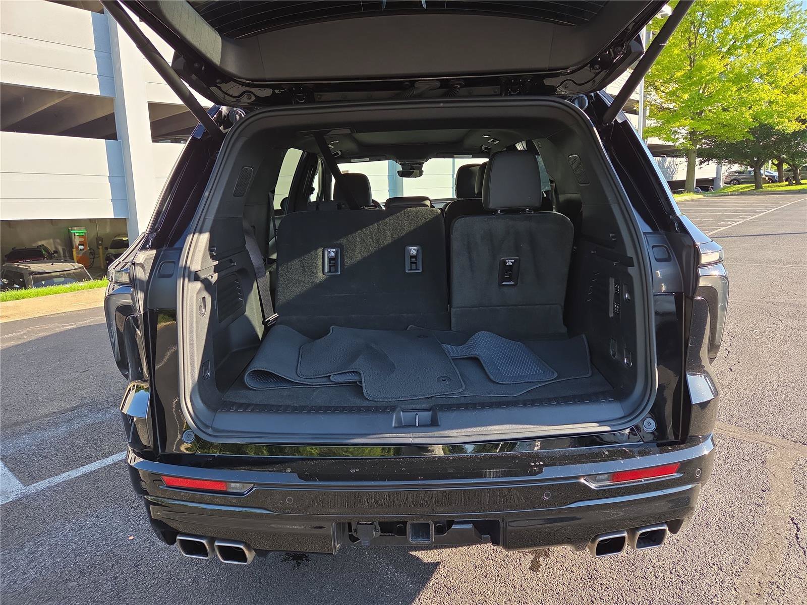 Used 2024 Chevrolet Traverse RS AWD/4WD image 5