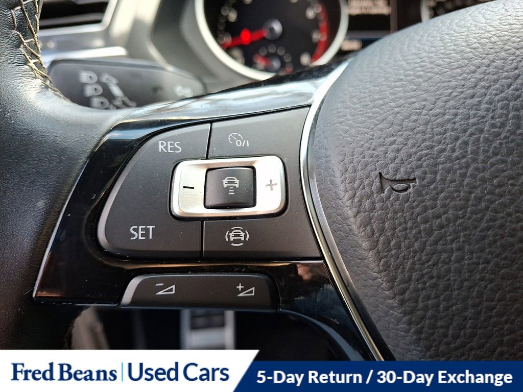Used 2021 Volkswagen Tiguan SE R-Line image 23