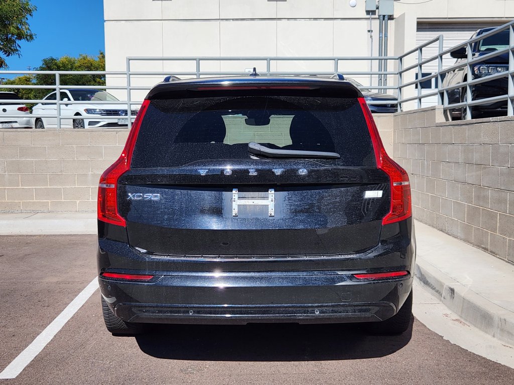 Used 2023 Volvo XC90 T8 Ultimate w/ Protection Package Premier AWD/4WD image 4