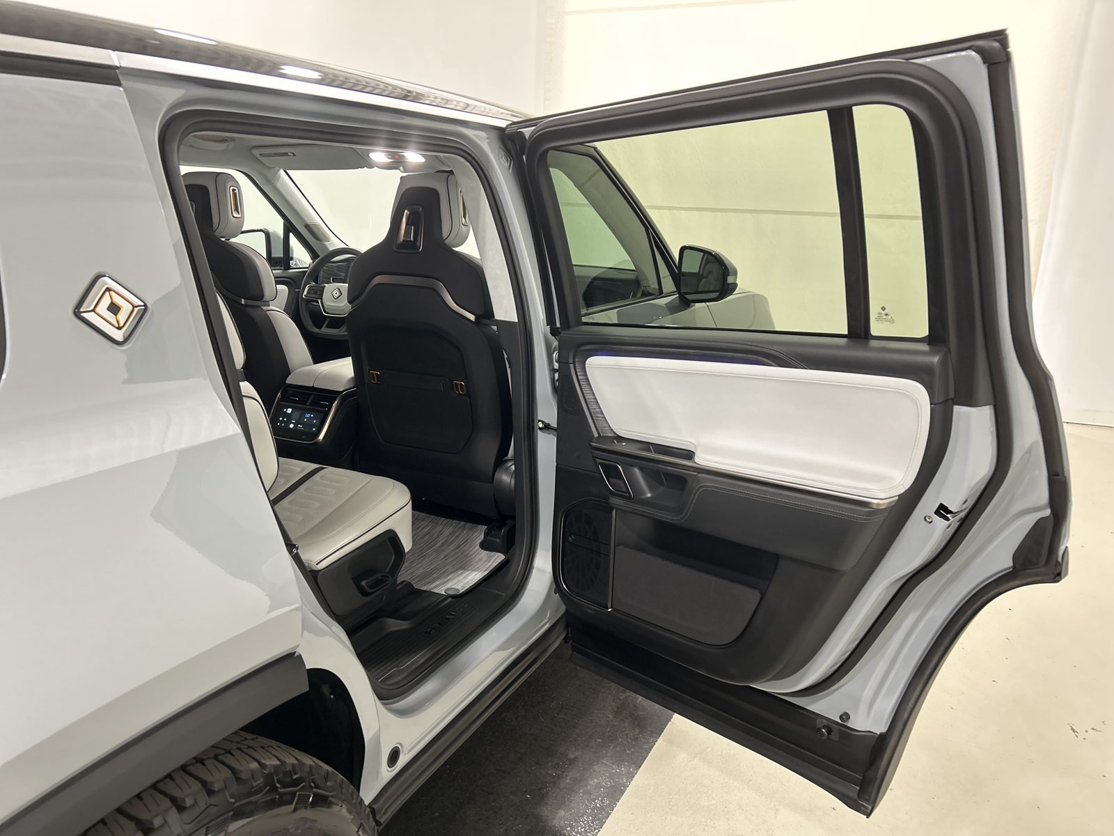 Used 2023 Rivian R1S Adventure Quad AWD/4WD image 19