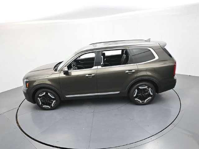 Used 2023 Kia Telluride S FWD image 38