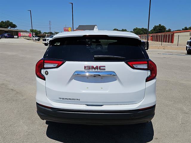 Used 2022 GMC Terrain SLE FWD image 4