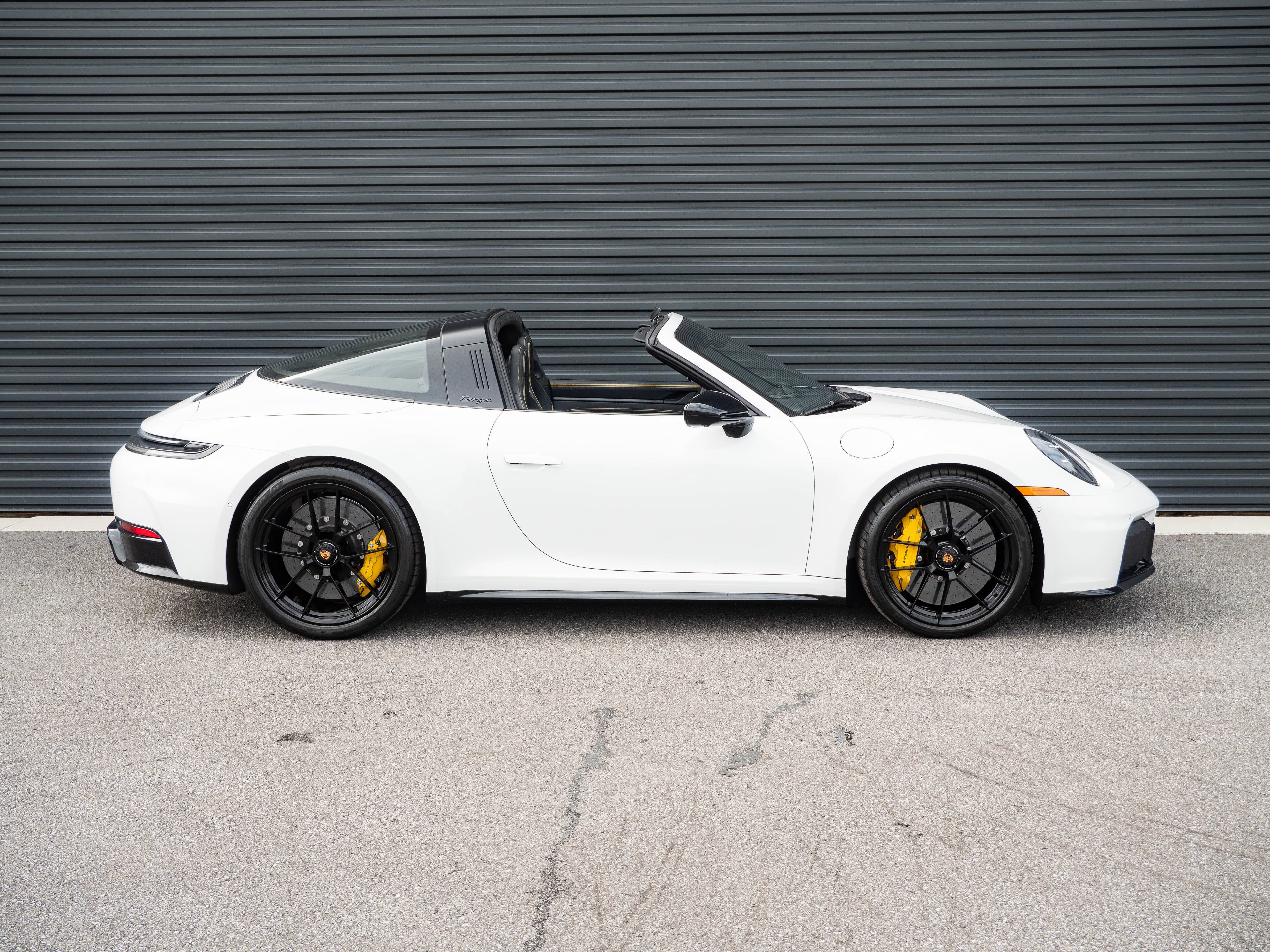 Certified 2026 Porsche 911 Targa 4 GTS AWD/4WD image 23