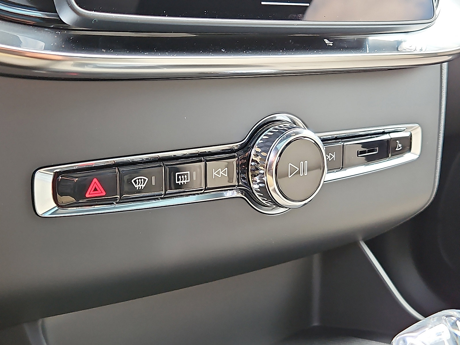 New 2026 Volvo XC90 B6 Ultra w/ Lounge Package image 14
