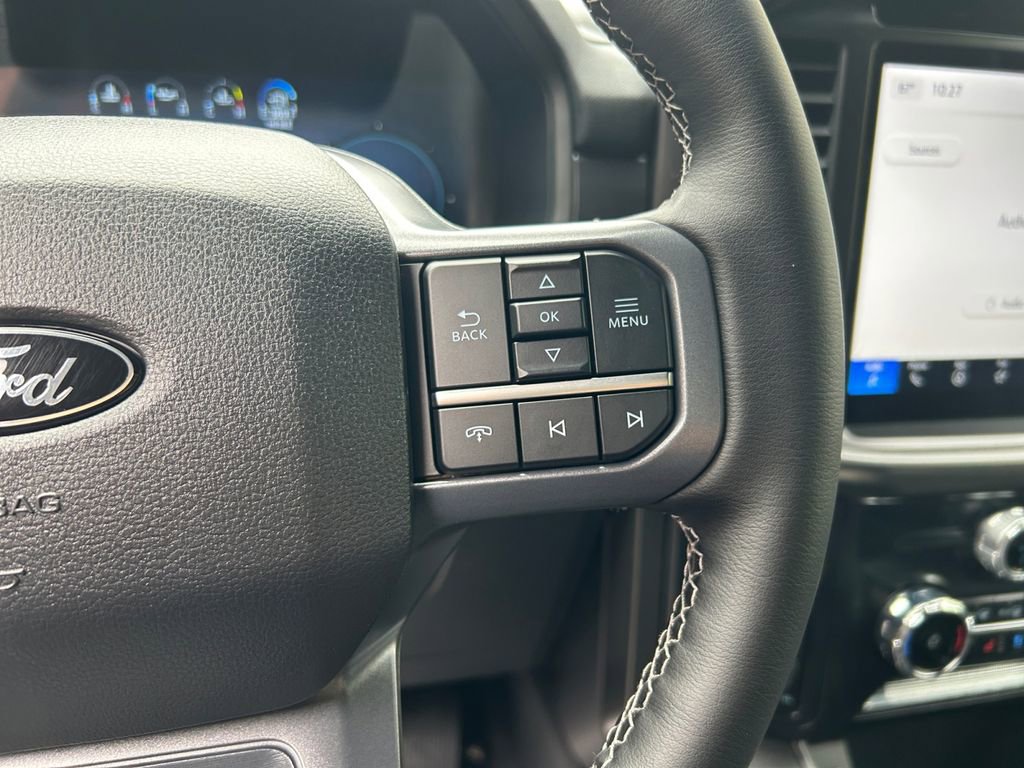 Used 2025 Ford F150 Lariat AWD/4WD image 17