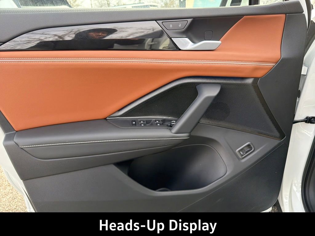 New 2026 Volkswagen Tiguan SEL R-Line image 11