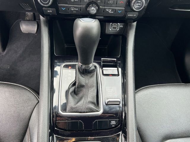 Used 2024 Jeep Compass Limited image 22