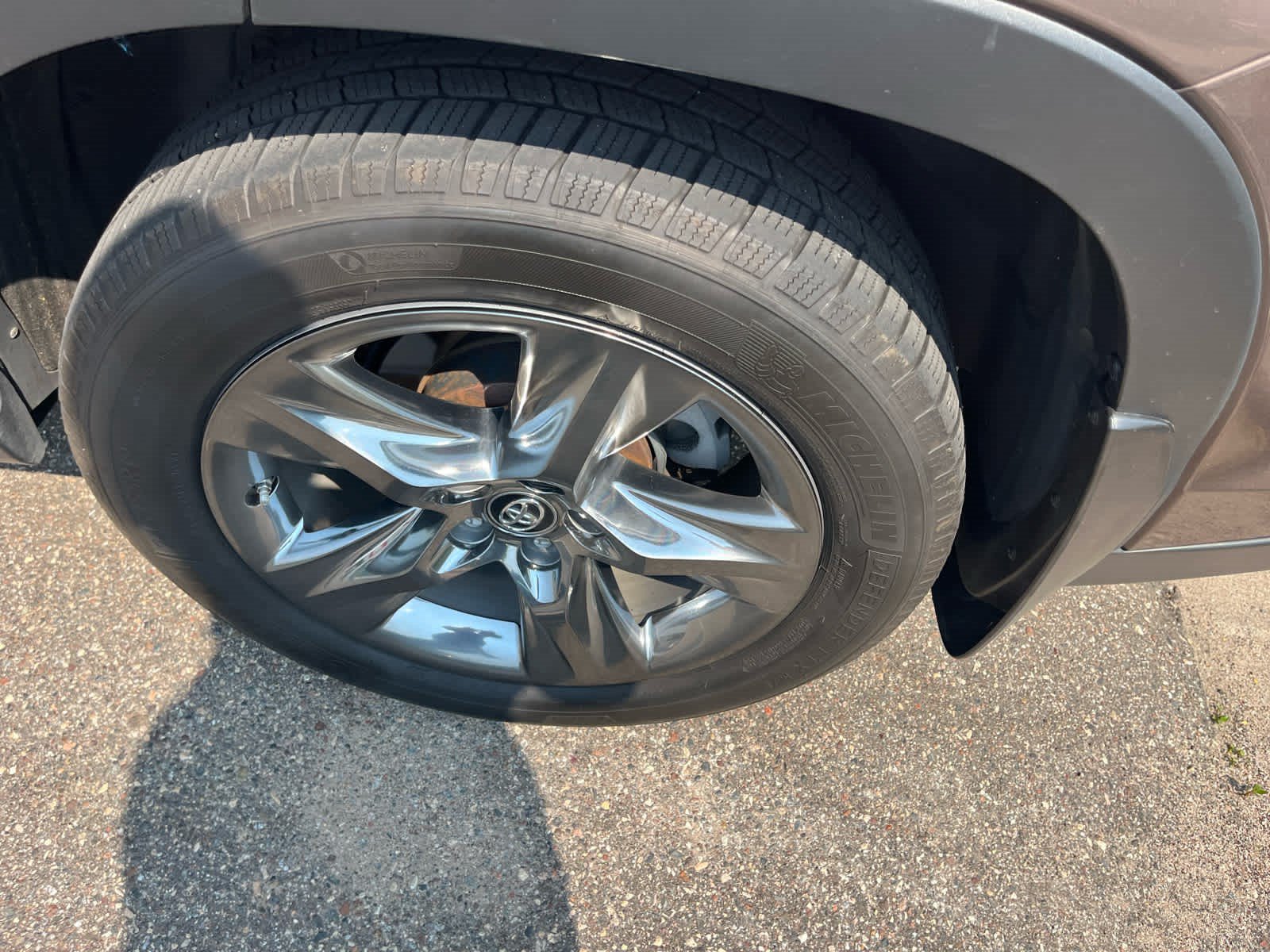 Certified 2017 Toyota Highlander Limited Platinum AWD/4WD image 9