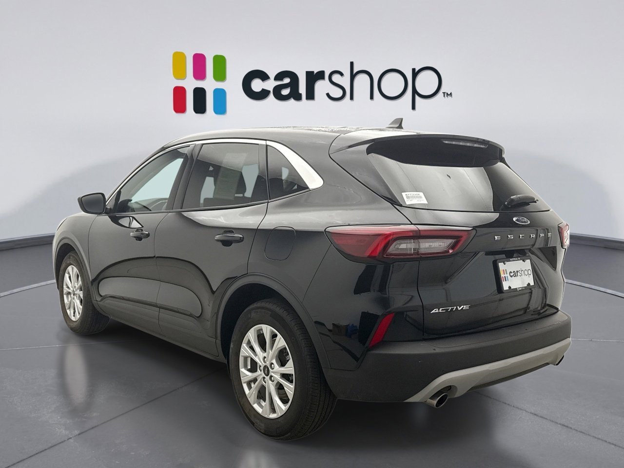 Used 2024 Ford Escape Active w/ Cold Weather Package FWD image 3