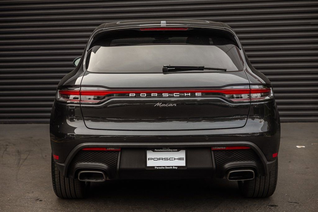 Certified 2025 Porsche Macan image 8