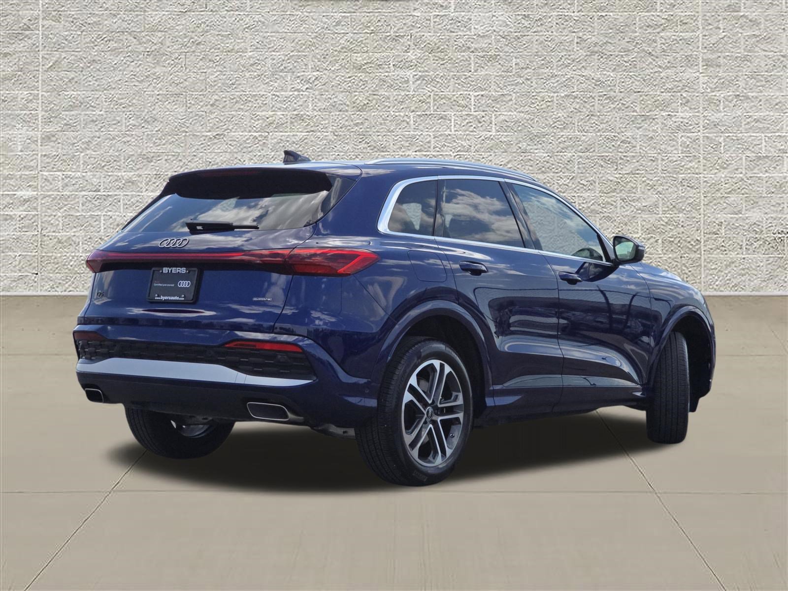Certified 2025 Audi Q5 Premium w/ Convenience Package AWD/4WD image 7