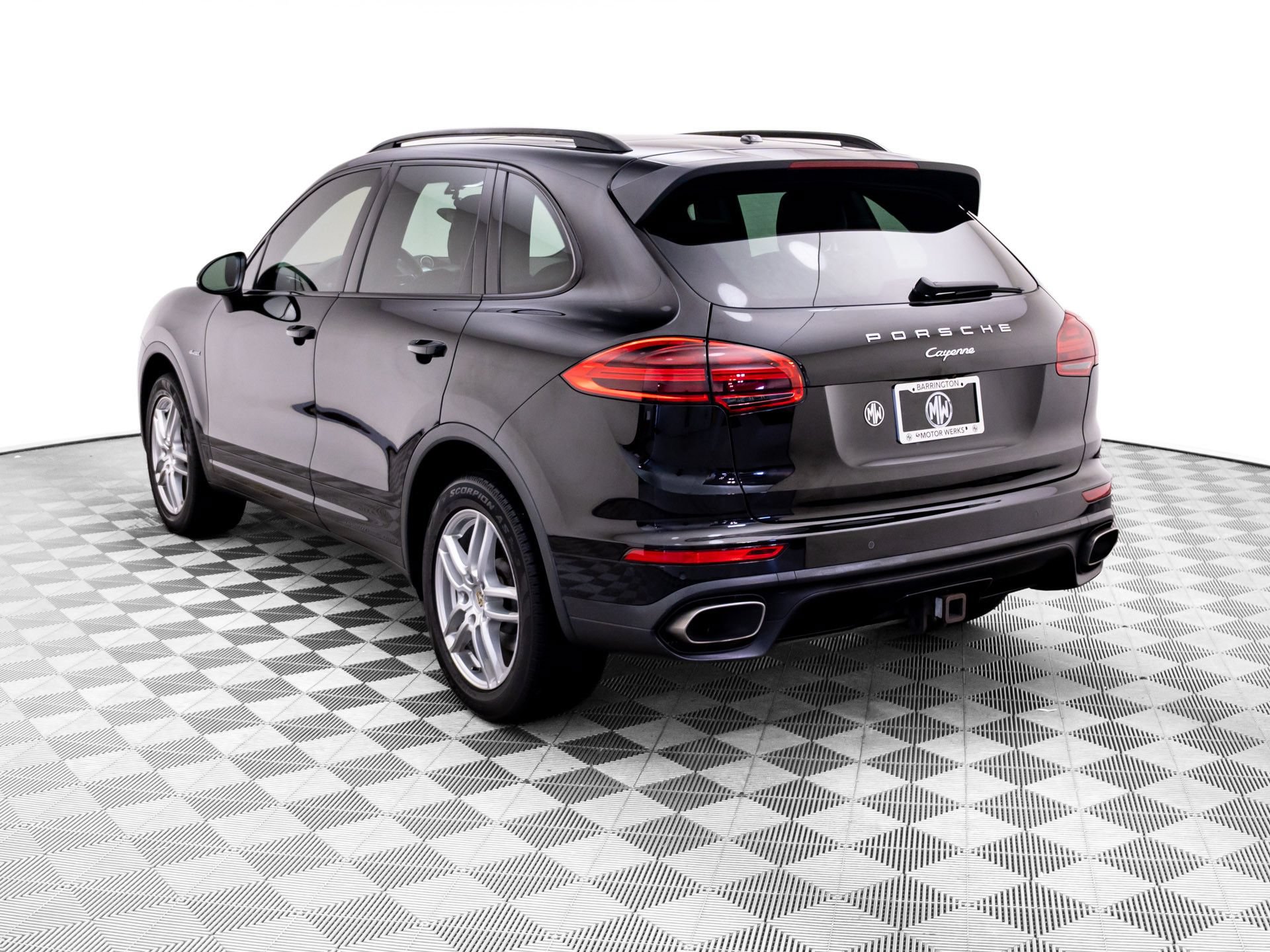 Used 2015 Porsche Cayenne Diesel AWD/4WD image 3