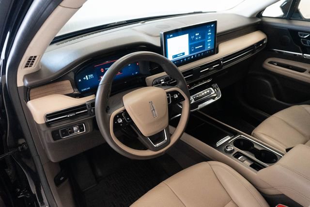 Used 2024 Lincoln Corsair Reserve w/ Jet Appearance Package AWD/4WD image 3