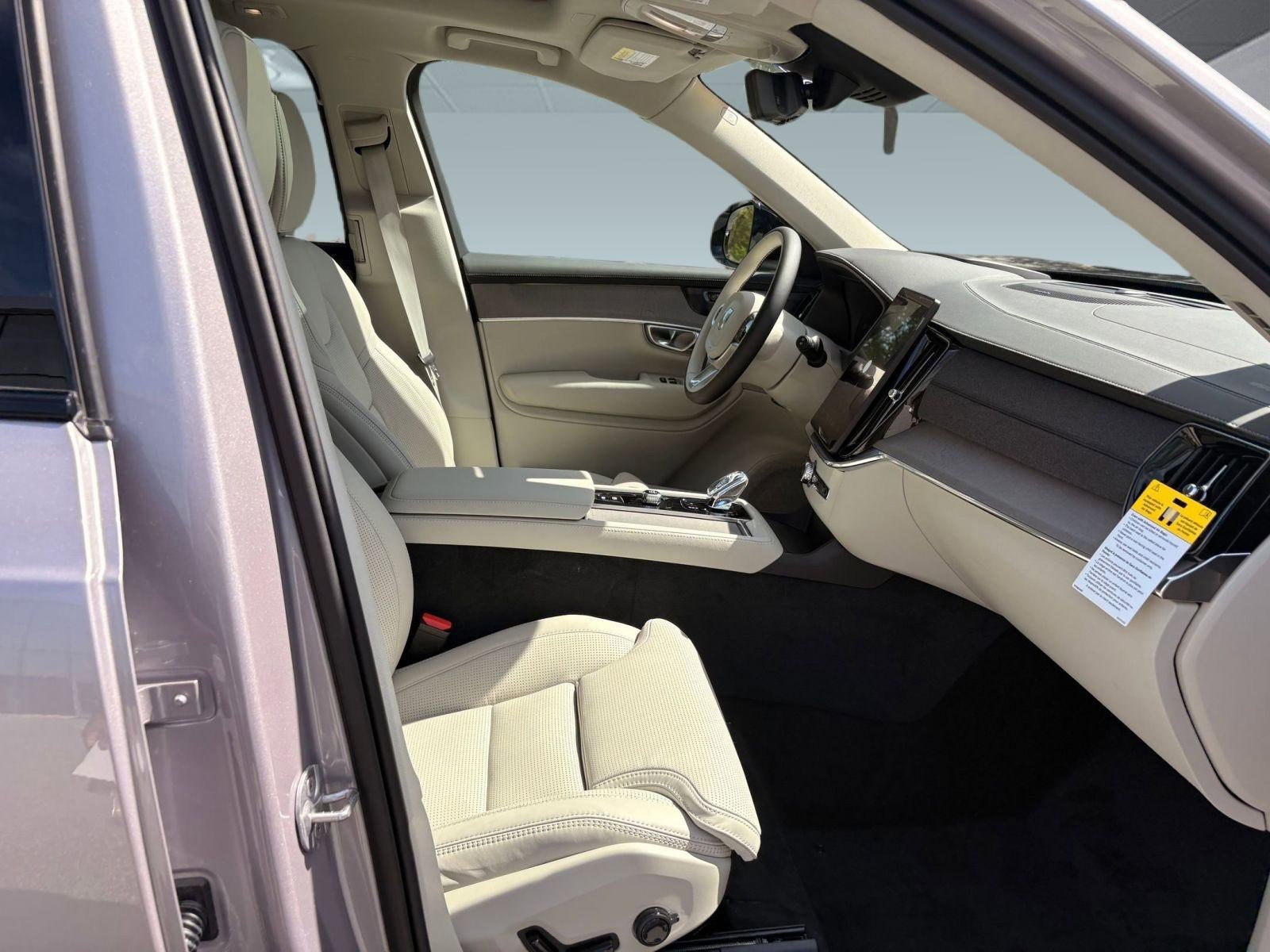 New 2026 Volvo XC90 B6 Ultra w/ Protection Package image 27