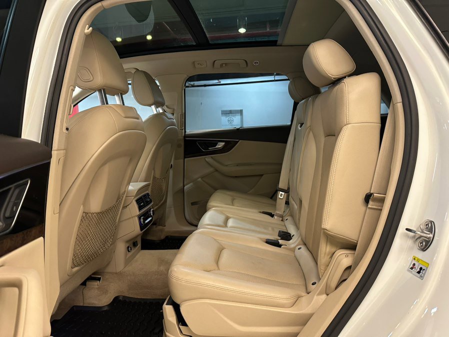 Used 2018 Audi Q7 3.0T Prestige w/ Prestige Package image 18