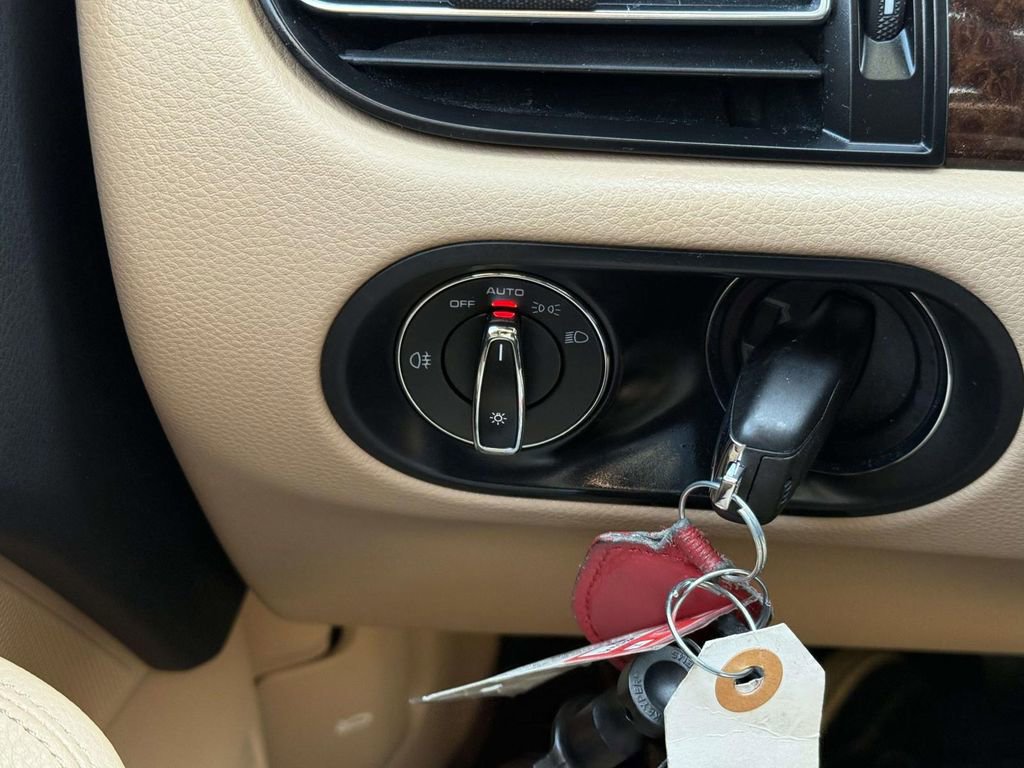 Used 2019 Porsche Macan image 22