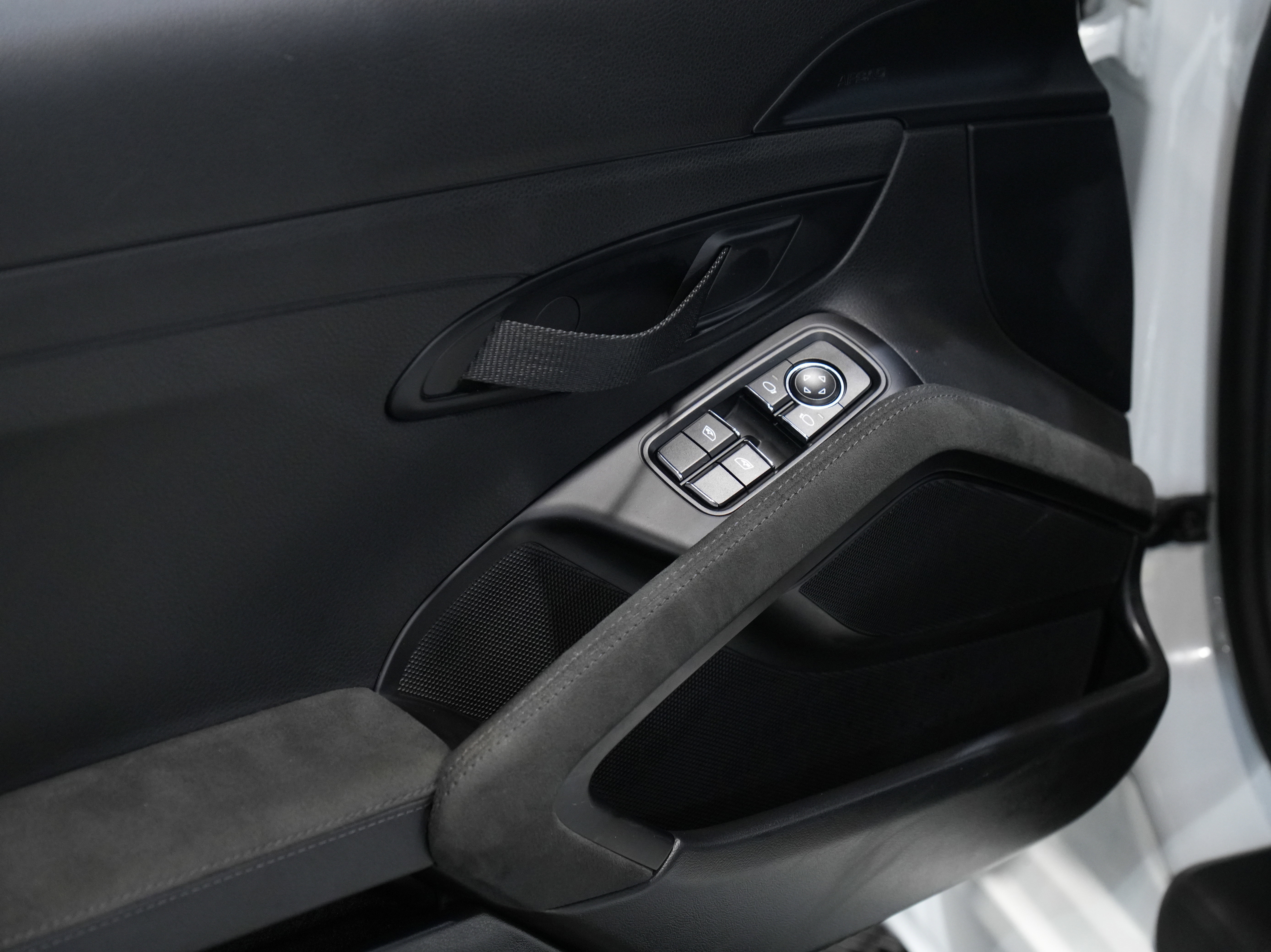 Used 2021 Porsche 718 Boxster Spyder image 27