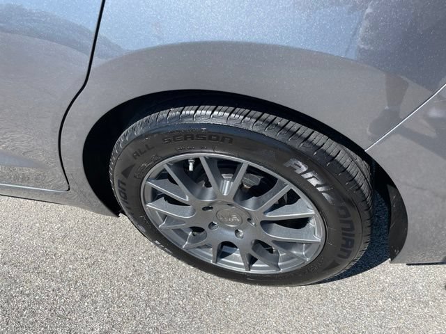 Used 2018 Hyundai Elantra SE w/ Cargo Package FWD image 12