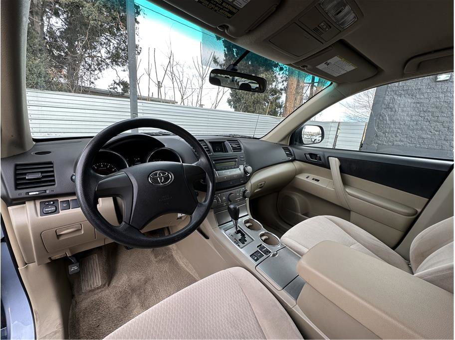 Used 2010 Toyota Highlander AWD - Colorado Owned image 2
