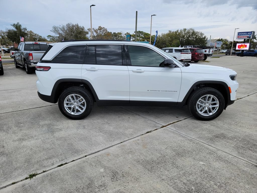 New 2026 Jeep Grand Cherokee Laredo X AWD/4WD image 5