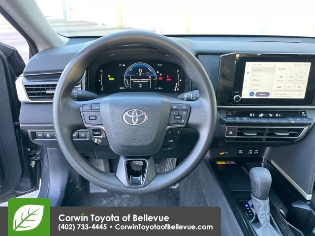 Used 2025 Toyota Camry LE image 13