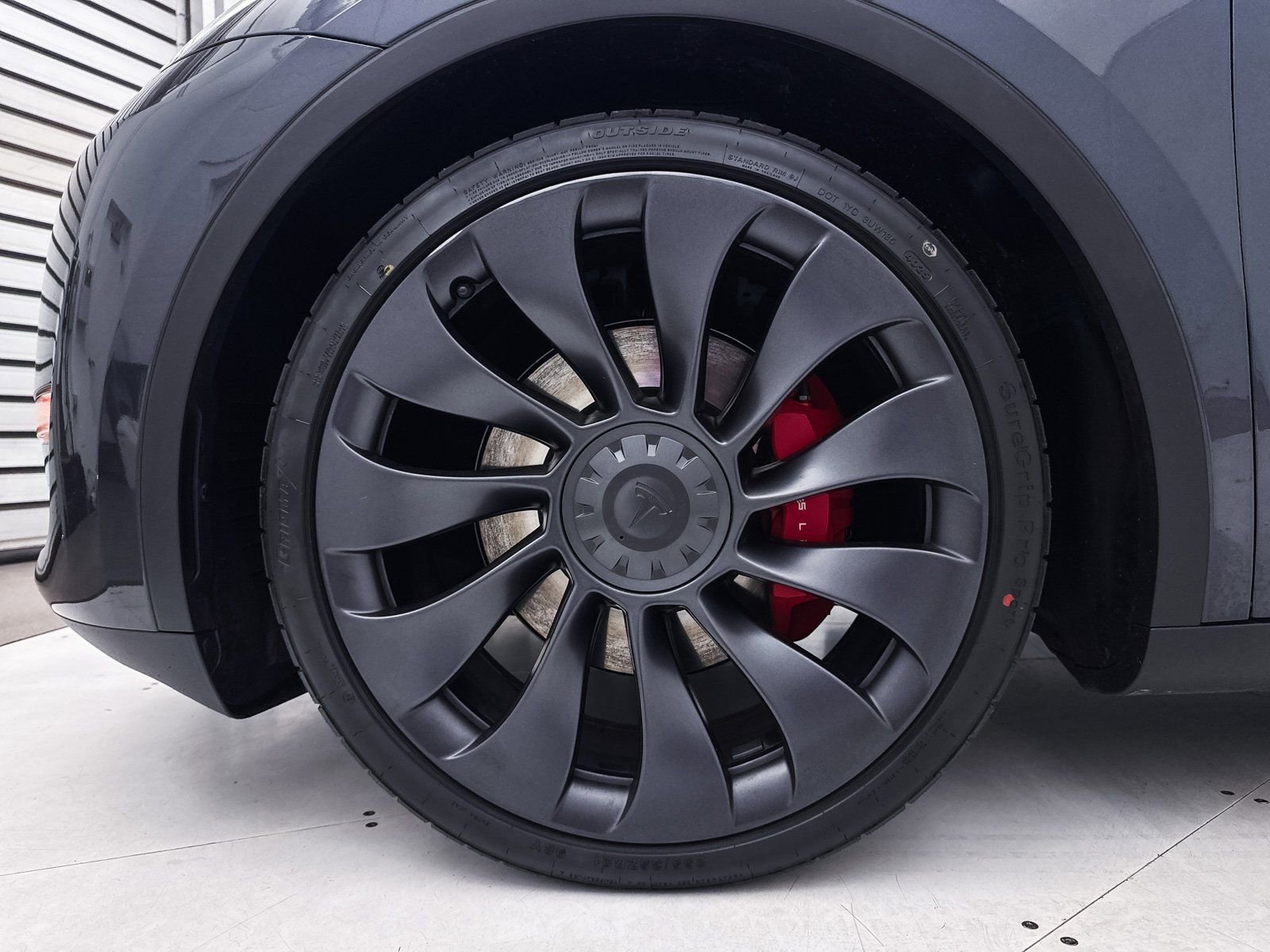 Used 2024 Tesla Model Y Performance image 13