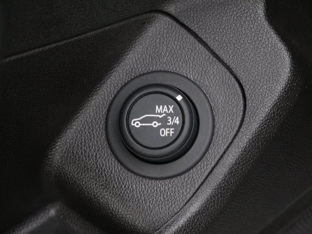 Used 2024 GMC Terrain SLT AWD/4WD image 16