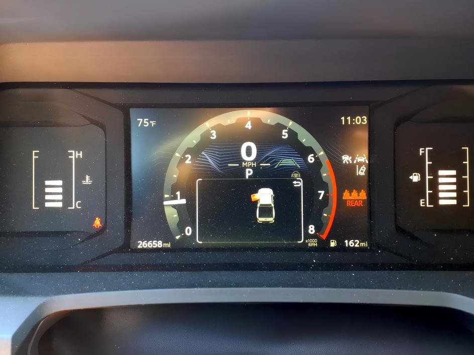 Certified 2025 Toyota Tacoma SR5 AWD/4WD image 25
