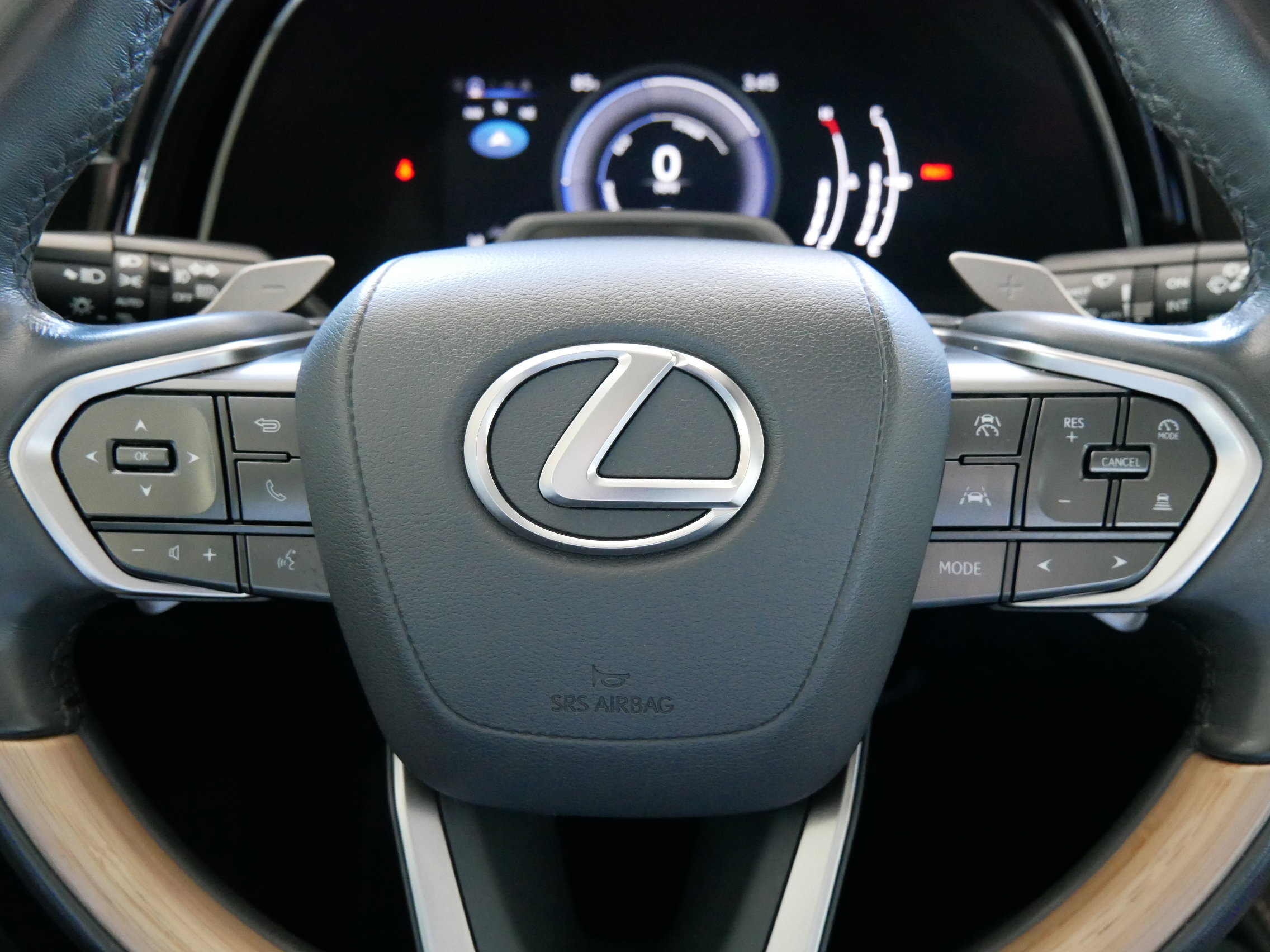 Used 2024 Lexus RX 350h w/ Convenience Package image 28