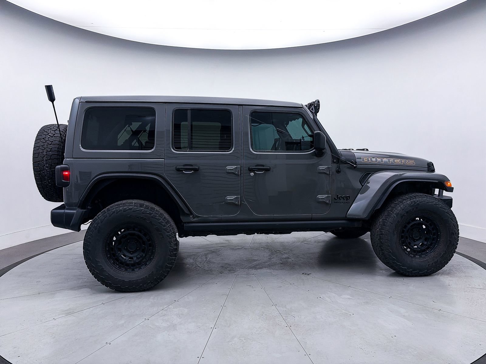 Used 2020 Jeep Wrangler Unlimited Sahara image 30