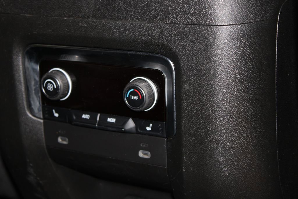 Used 2024 Chevrolet Tahoe Premier image 36