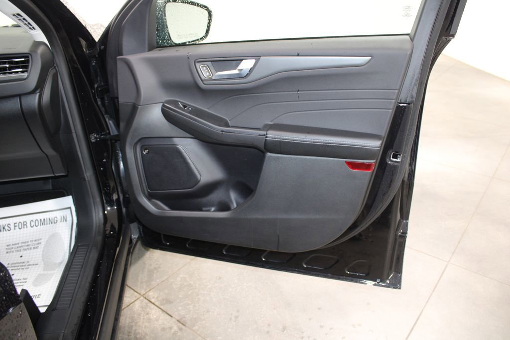 Used 2023 Ford Escape Active w/ Tech Pack #2 image 32