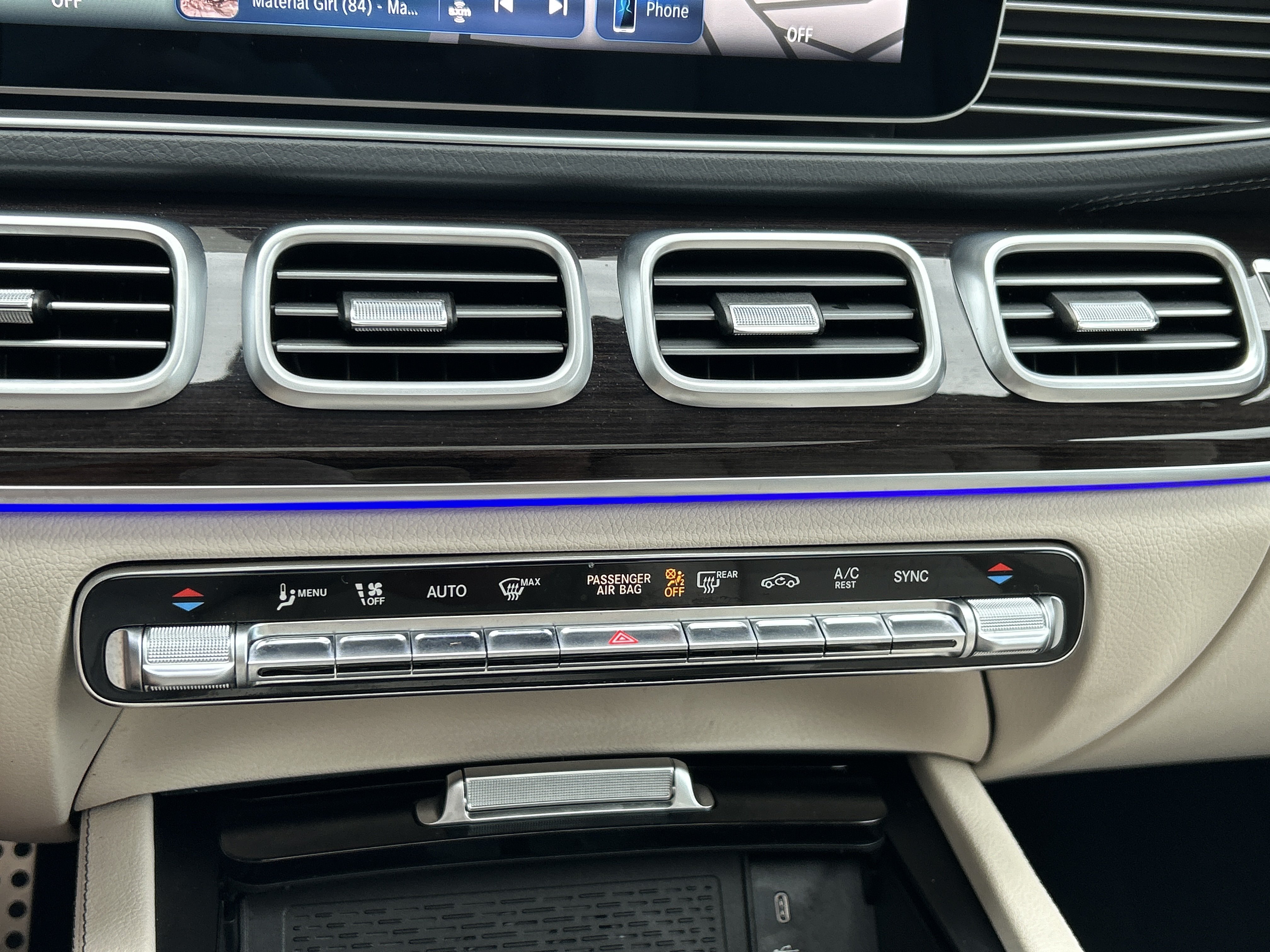 Certified 2025 Mercedes-Benz GLS 580 4MATIC image 38