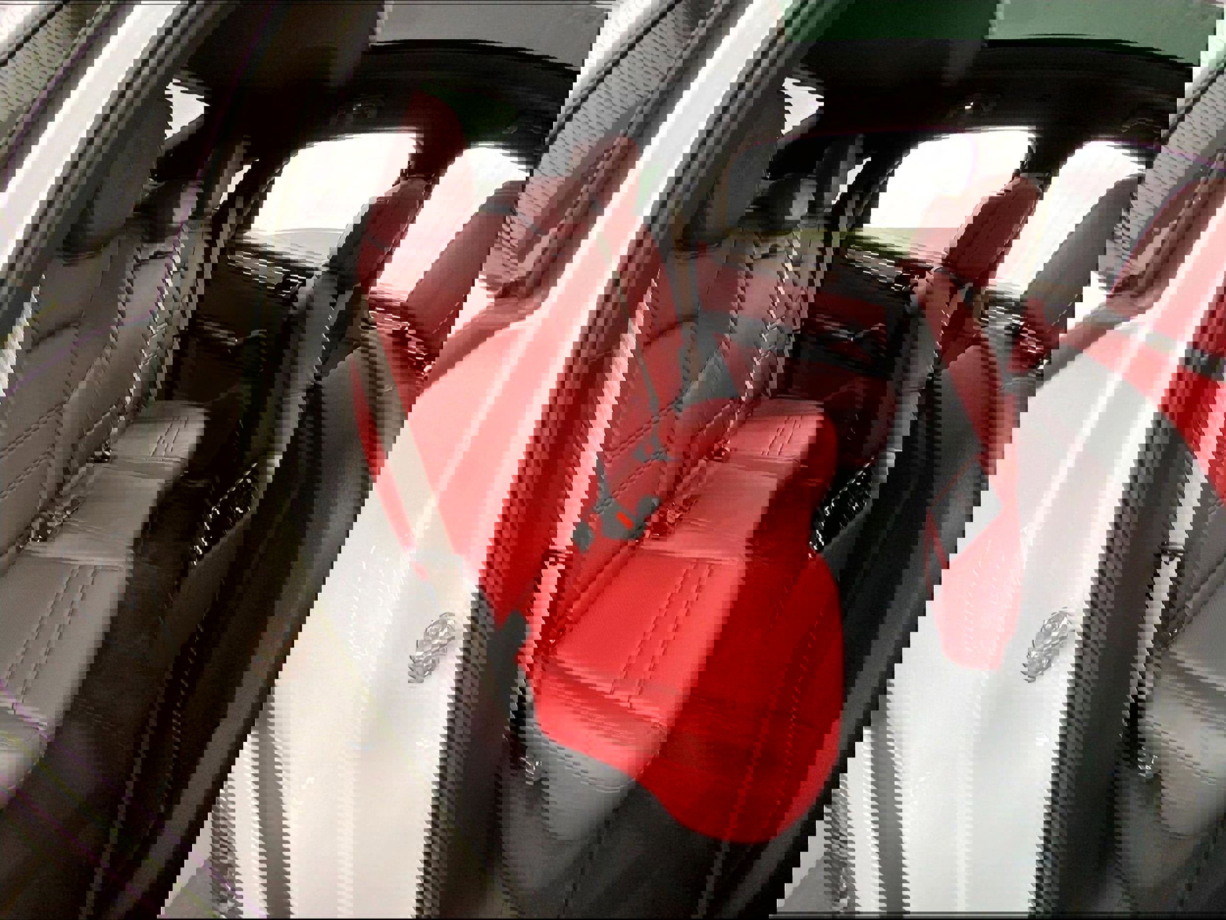 Used 2022 Porsche Cayenne Coupe image 22