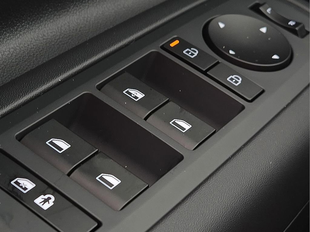 Used 2025 Hyundai Santa Fe SE image 16