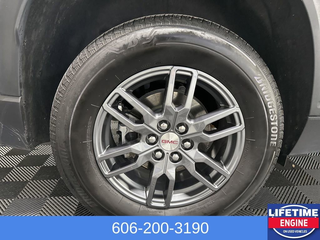 Used 2025 GMC Acadia Elevation image 12