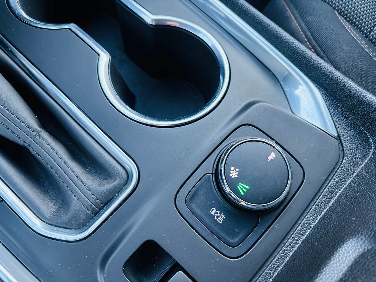 Used 2019 Chevrolet Traverse LT image 33