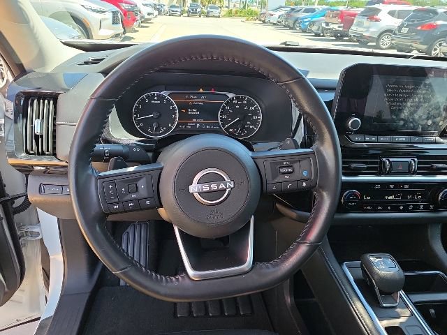 Used 2024 Nissan Pathfinder SV w/ SV Premium Package FWD image 16
