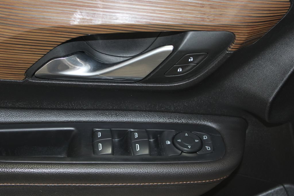 Used 2020 GMC Terrain SLE w/ Driver Convenience Package AWD/4WD image 6