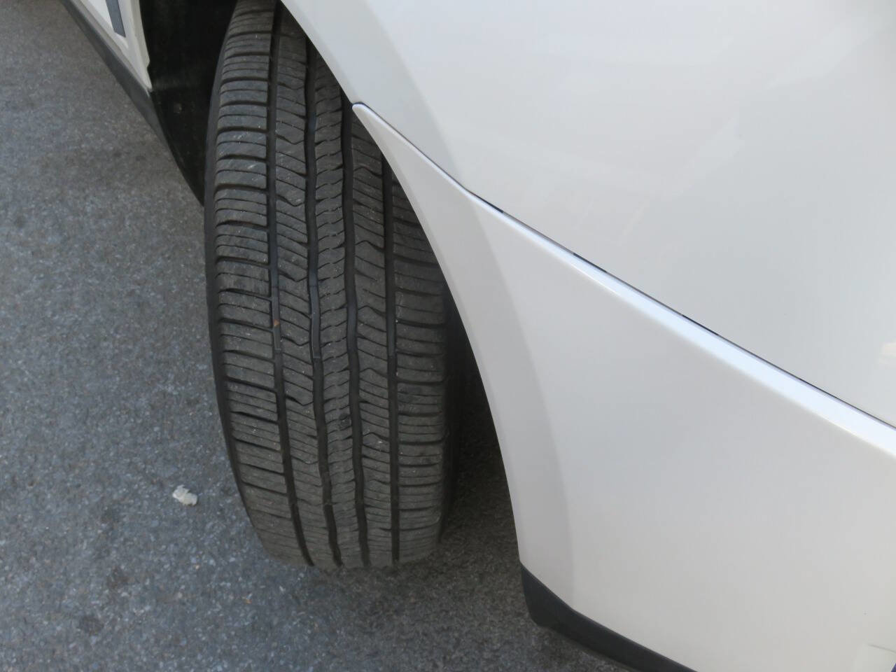 Used 2013 Cadillac SRX Luxury image 36