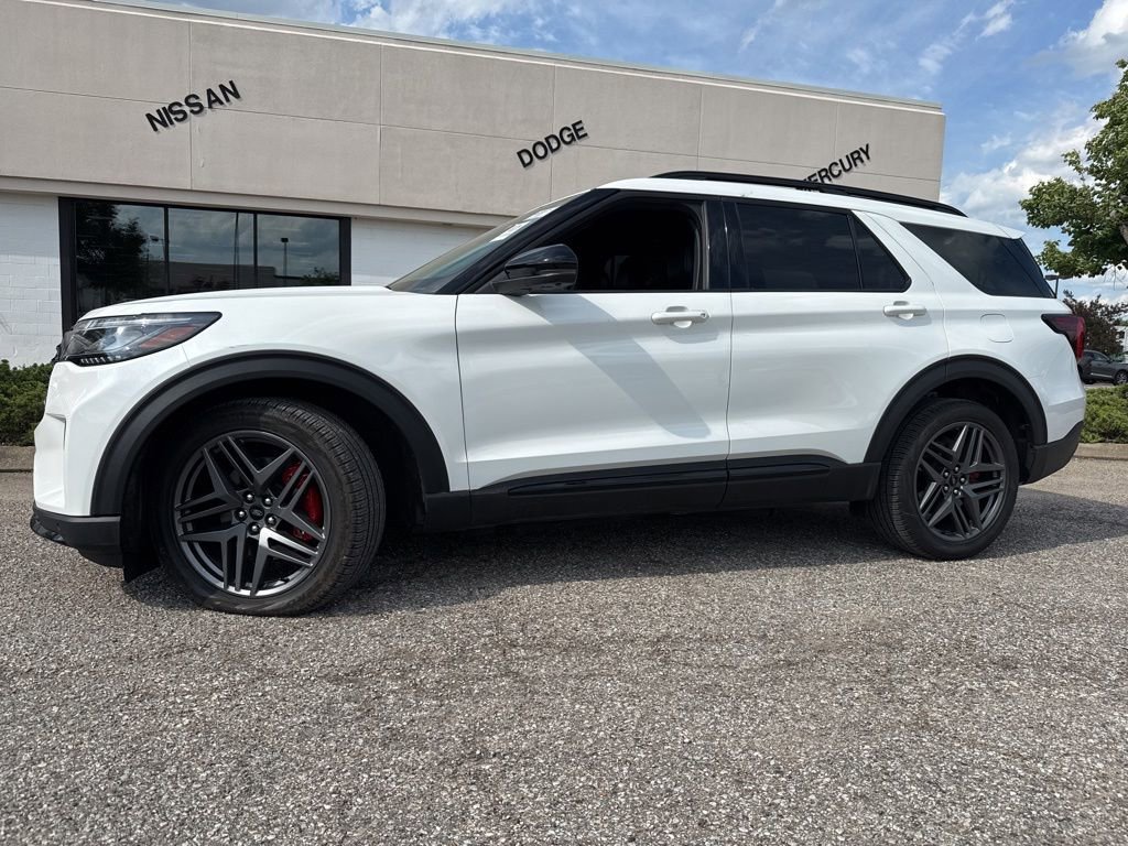 Used 2025 Ford Explorer ST