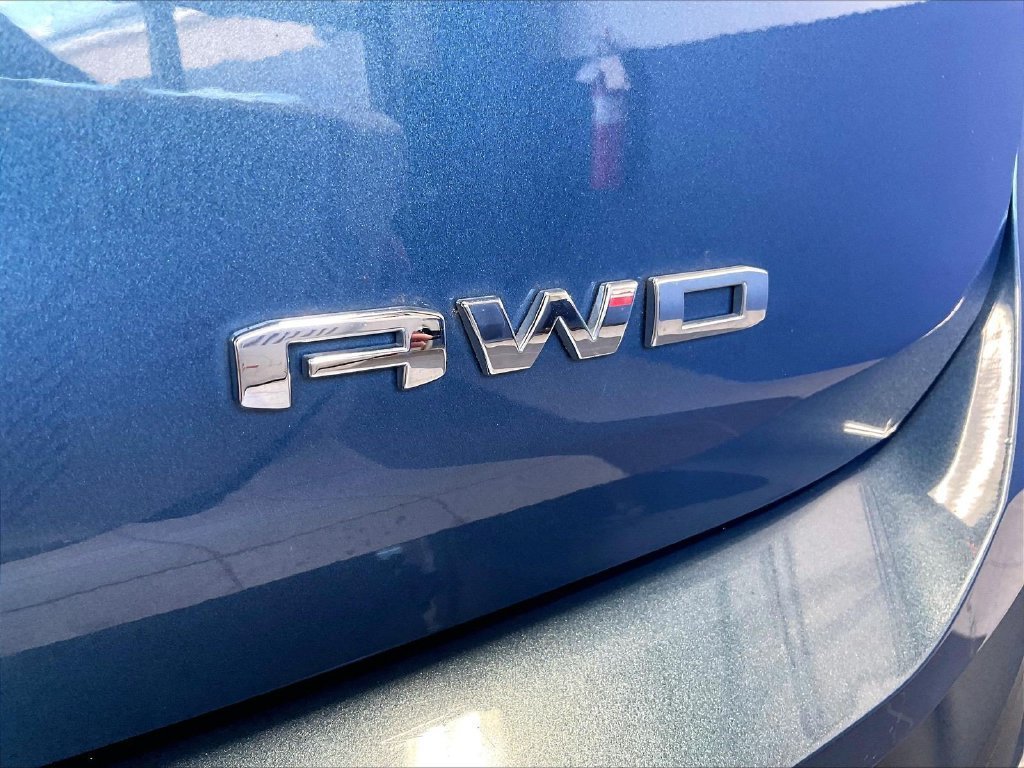 Used 2024 GMC Terrain SLE AWD/4WD image 29